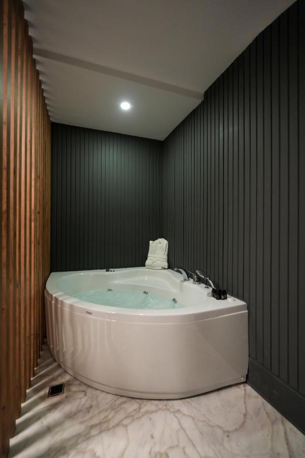 Hotel Kurucesme Business Istanbul Eksteriør bilde